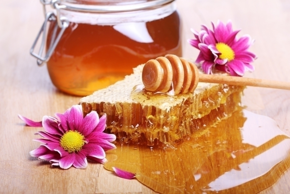 honey-wooden-table