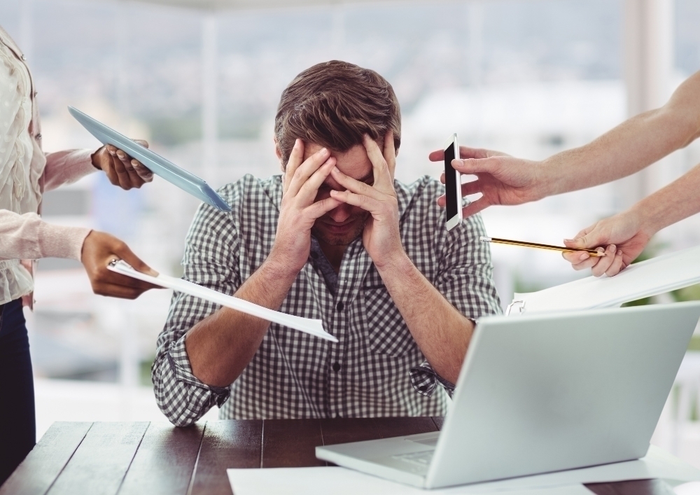 mycket-stressad-man