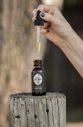 De pluspunten en consumptie van CBD olie